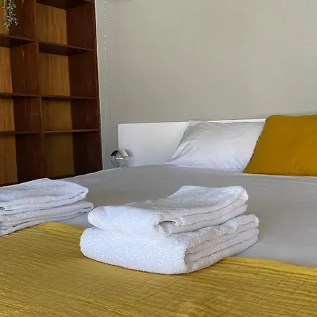 - Downtown With Ac And Parking Apartment